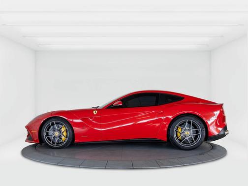 Rosso Corsa 2015 Ferrari F12berlinetta Base