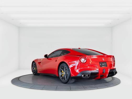 Rosso Corsa 2015 Ferrari F12berlinetta Base