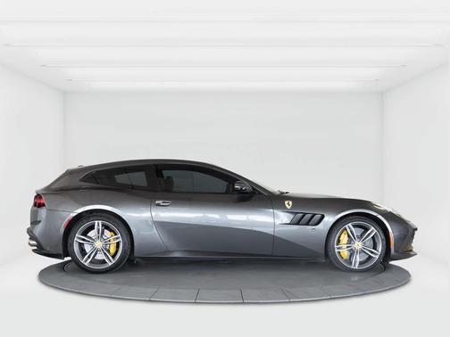 2018 Ferrari GTC4Lusso V12