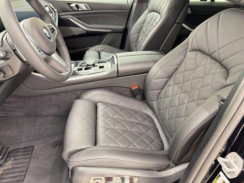 Black Sapphire Metallic 2026 BMW X5 xDrive40i