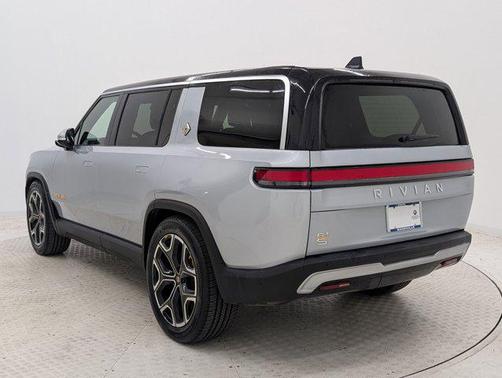 2024 Rivian R1S Adventure Quad Motor Large Pack