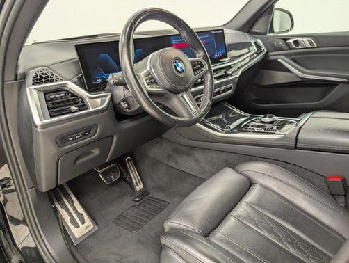 2024 BMW X5 M60i