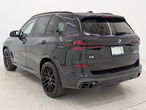 2024 BMW X5 M60i