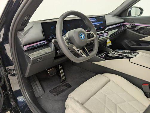 2026 BMW 550e xDrive