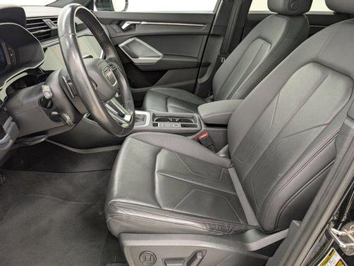 2024 Audi Q3 Premium 45 TFSI S line quattro Tiptronic