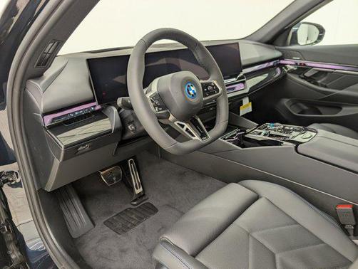 2026 BMW 550e xDrive