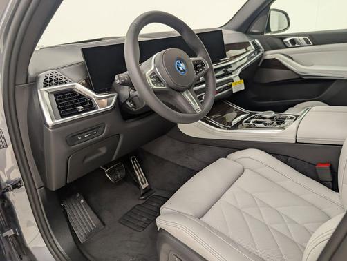 Skyscraper Grey Metallic 2026 BMW X5 PHEV xDrive50e