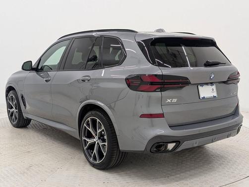 Skyscraper Grey Metallic 2026 BMW X5 PHEV xDrive50e
