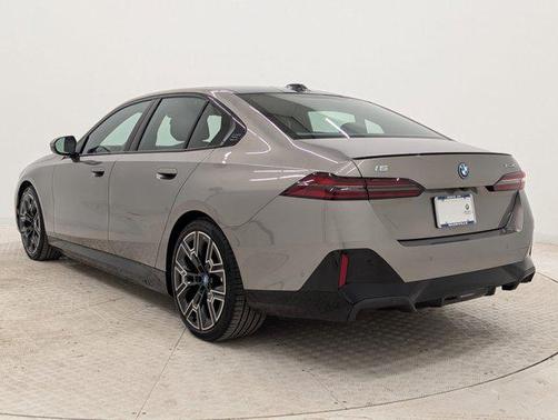 2025 BMW i5 xDrive40