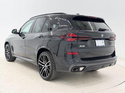 Black Sapphire Metallic 2026 BMW X5 xDrive40i