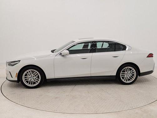 2024 BMW 530 i