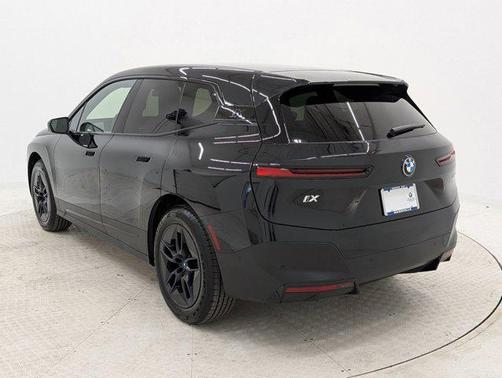 2025 BMW iX xDrive50