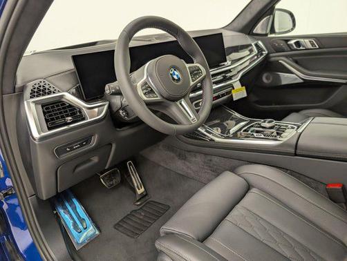 2026 BMW X7 M60i