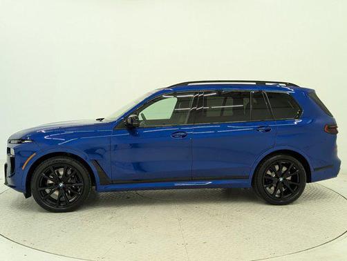 2026 BMW X7 M60i