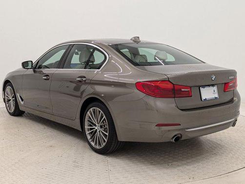 2018 BMW 530 530i
