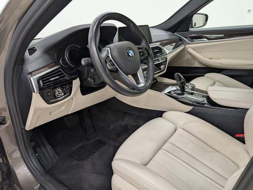 2018 BMW 530 530i