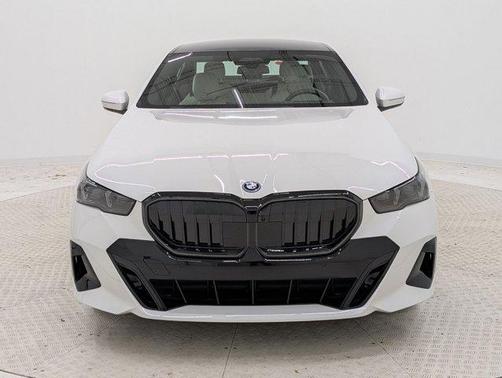 2026 BMW 550e xDrive