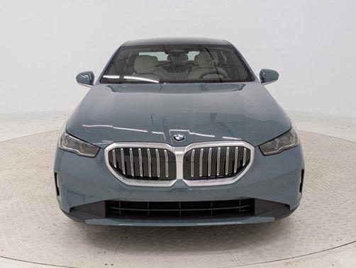 2025 BMW 530 i