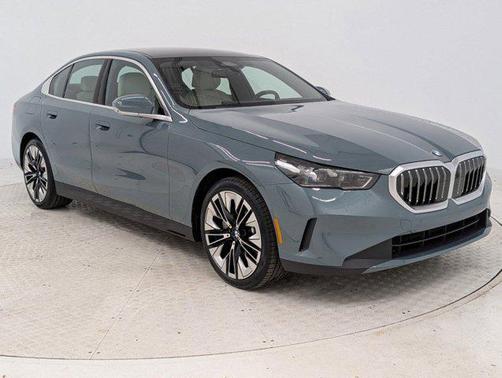 2025 BMW 530 i