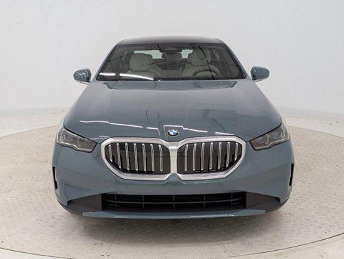 2025 BMW 530 i