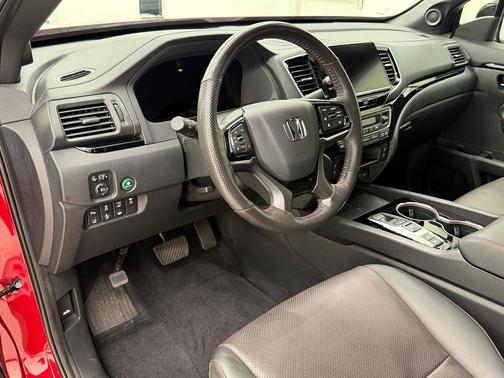 Radiant Red Metallic II 2025 Honda Ridgeline Black