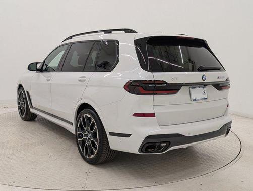 2026 BMW X7 M60i