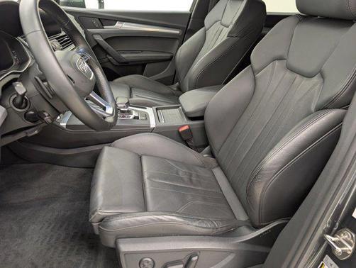 2020 Audi Q5 45 Titanium Premium