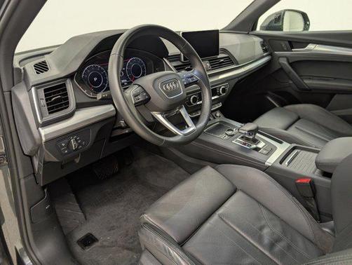 2020 Audi Q5 45 Titanium Premium