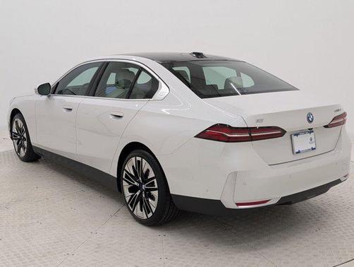 2026 BMW i5 eDrive40