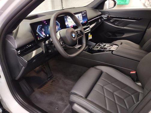 2024 BMW 530 i