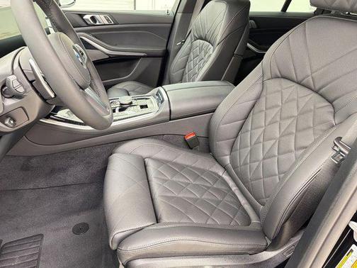 Black Sapphire Metallic 2026 BMW X5 xDrive40i