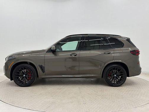 Manhattan Green Metallic 2026 BMW X5 xDrive40i
