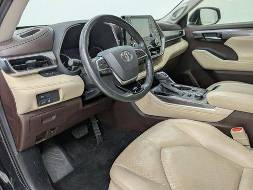 2021 Toyota Highlander Platinum