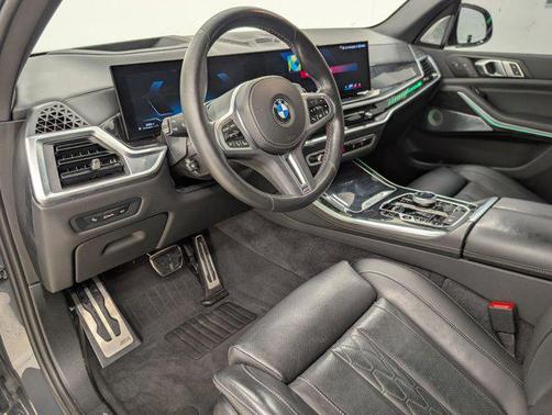 2024 BMW X5 M60i