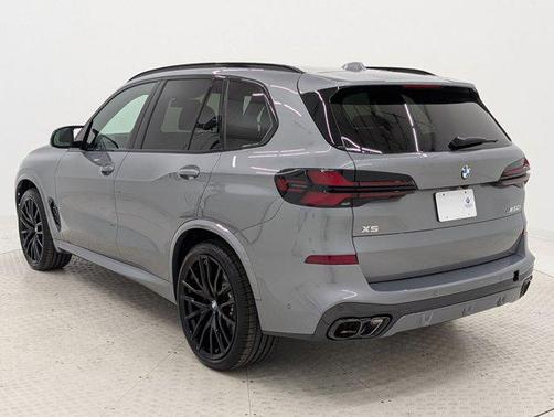 2026 BMW X5 M60i