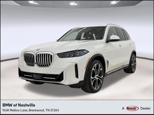 Mineral White Metallic 2025 BMW X5 PHEV xDrive50e