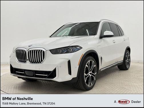 Mineral White Metallic 2025 BMW X5 PHEV xDrive50e