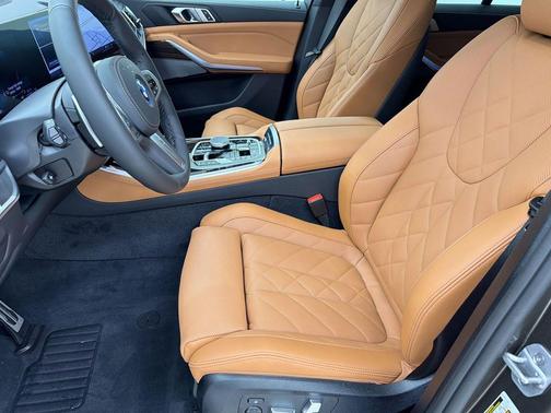 Manhattan Green Metallic 2026 BMW X5 PHEV xDrive50e
