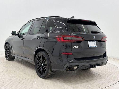 Black Sapphire Metallic 2023 BMW X5 xDrive40i