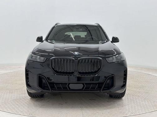 Black Sapphire Metallic 2026 BMW X5 PHEV xDrive50e