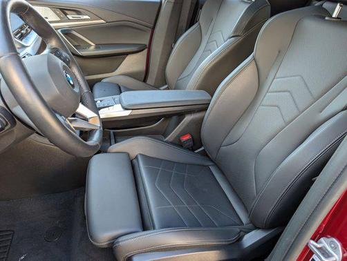 2025 BMW X2 xDrive28i