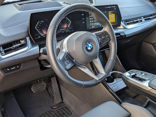 2025 BMW X2 xDrive28i
