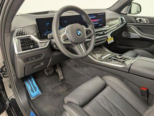 2026 BMW X5 M60i