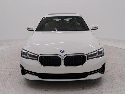 2022 BMW 530 i