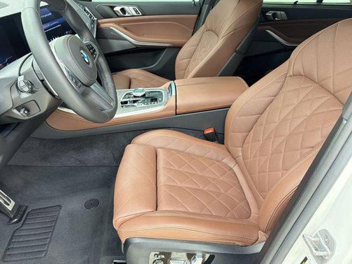 Alpine White 2025 BMW X5 xDrive40i