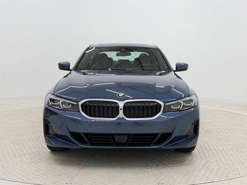 2025 BMW 330 330i