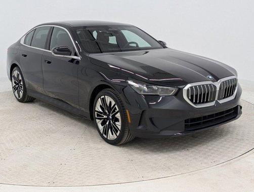 2025 BMW 530 i