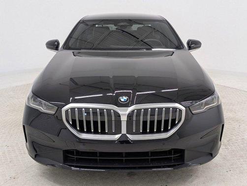 2025 BMW 530 i
