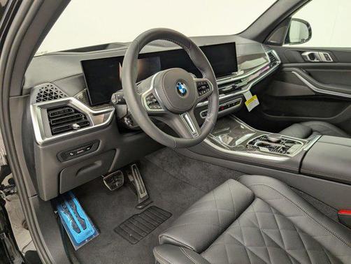 2026 BMW X5 M60i