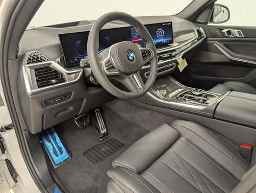 2026 BMW X5 M60i